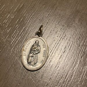 St lVincient  De Paul Pendant